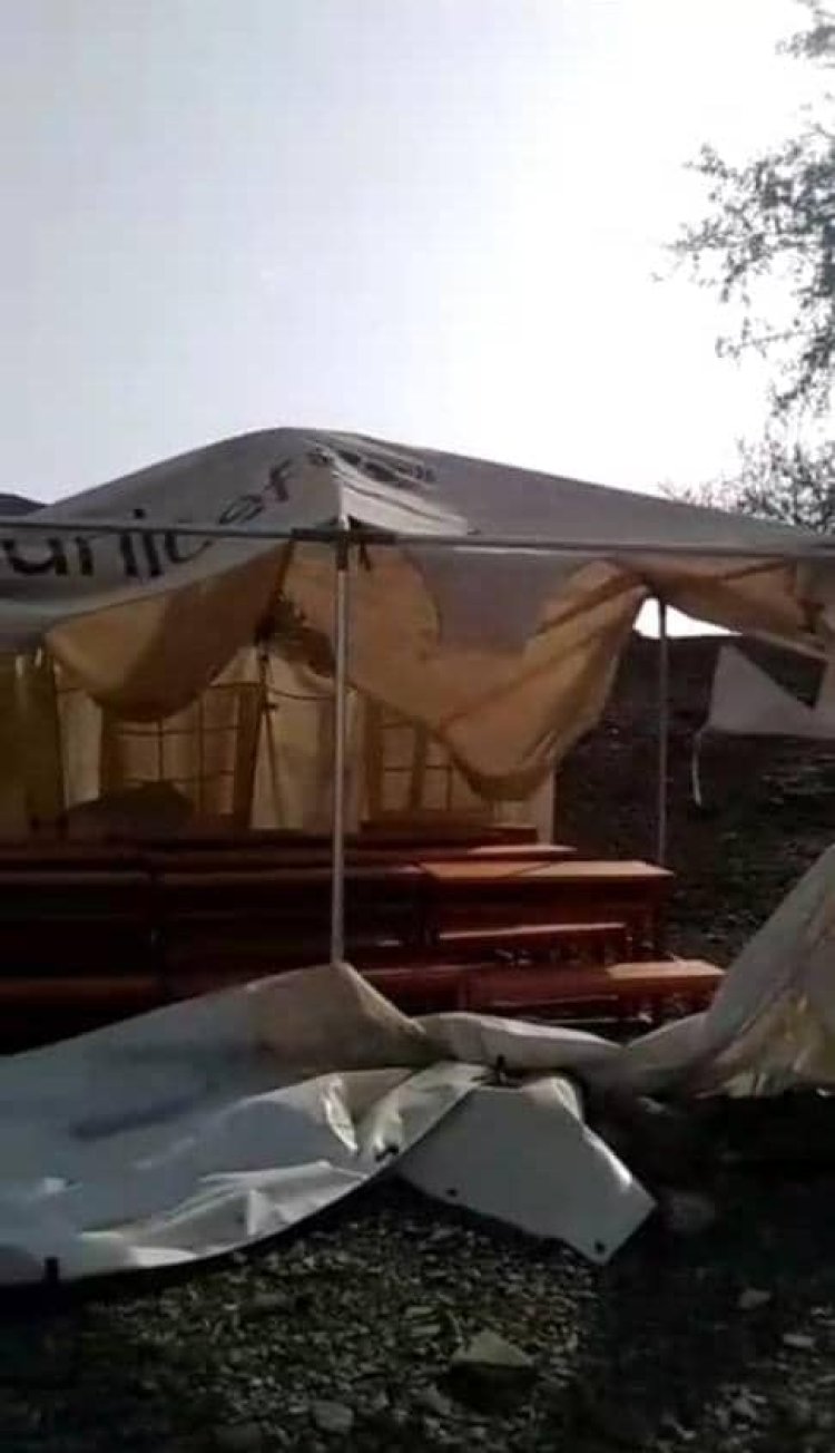 الرياح والأمطار تطيح بمدرسة المزمار وتحرم عشرات الطلاب من التعليم في جيشان