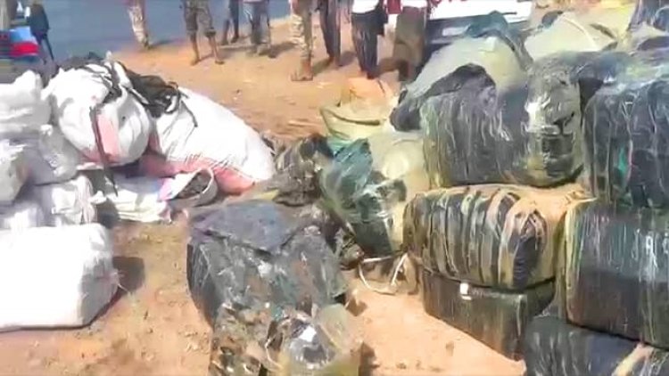 إحباط عملية تهريب عسكرية: ضبط قارب محمّل بالتجهيزات القتالية قبالة سواحل رأس العارة