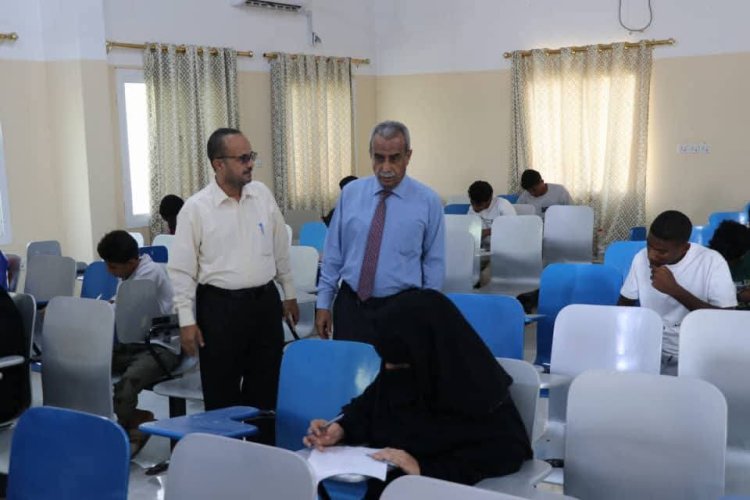 تدشين امتحانات القبول للعام الجامعي 2025 / 2026م في كلية الحاسوب وتقنية المعلومات