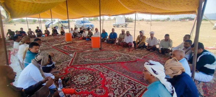 رئيس تنفيذية انتقالي حورة ووادي العين يزور مطرح قبيلة نهد وآل العطاس