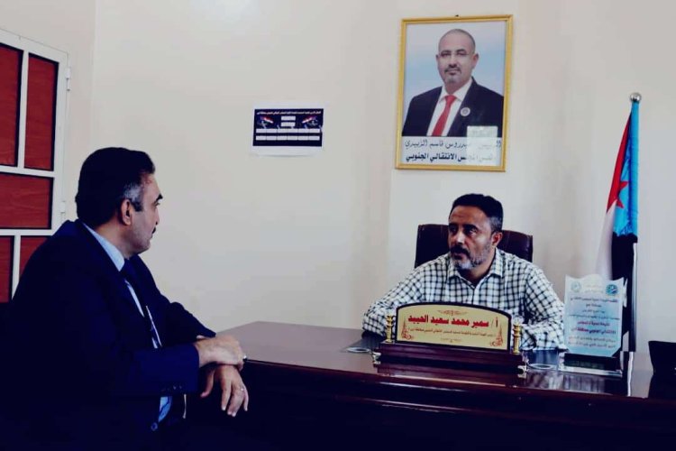 رئيس انتقالي أبين يناقش مع وكيل المحافظة الجنيدي مخاطر الهجرة والنزوح والتهريب