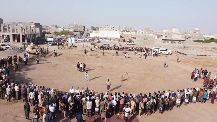 المشوشي يقود صلحًا تاريخيًا بين يافع والعقارب.. التسامح ينتصر على الفتنة