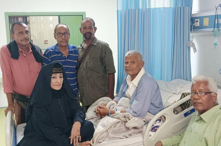 أمل كعدل تزور الموسيقار احمد بن غودل في مستشفى الأمير محمد بن سلمان