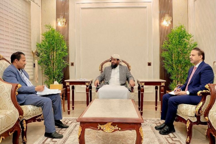 المحرّمي يبحث مع محافظ أبين التحديات الخدمية والأمنية وسبل تعزيز التنمية