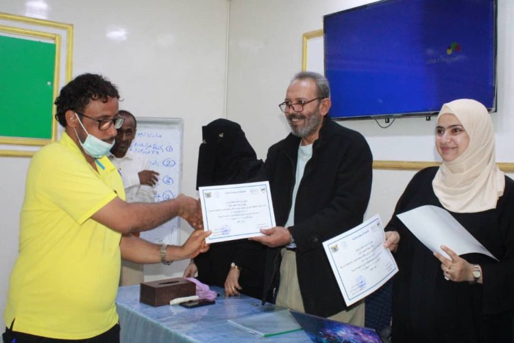 اختتام الدورة التنشيطية لفرق الاستجابة السريعة بأبين