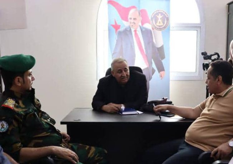 رئيس فريق التوجيه والرقابة الرئاسية يلتقي بقائد الحزام الأمني في لحج