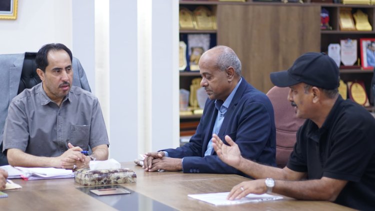 وزير الشباب والرياضة يلتقي رئيس نادي الجزيرة بعدن