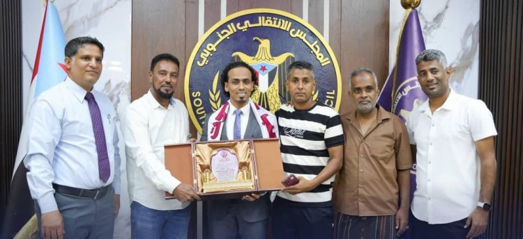 نادي شعب حضرموت يكرم السقاف تقديراً لدعمه المتواصل للرياضة والشباب