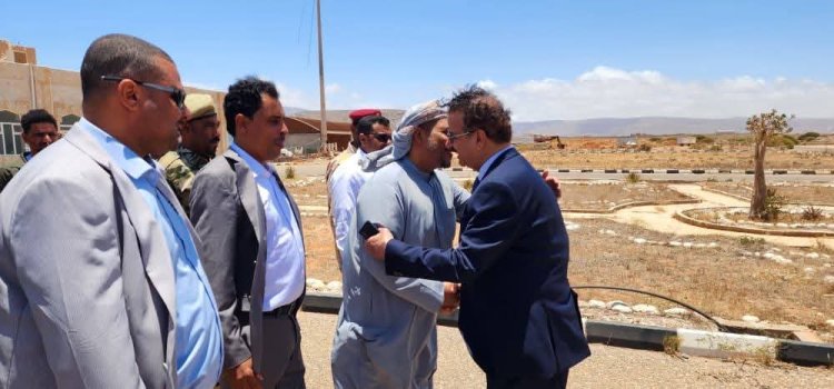 برئاسة الدكتور الخضر محمد السعيدي.. محافظ سقطرى يستقبل فريق التوجيه والرقابة الرئاسي في زيارة رسمية لتعزيز العمل المؤسسي 