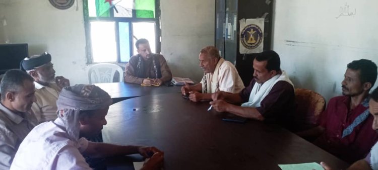 تنفيذية انتقالي المسيمير تعقد اجتماعها الدوري ، وتقف أمام الاضرار التي خلفتها مياه الأمطار والسيول في المديرية