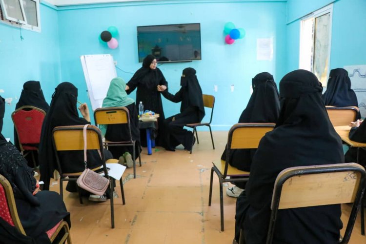 جمعية أطفال عدن للتوحد تنظم دورة لتدريب وتأهيل 35 معلمة واخصائية في مجال التوحد