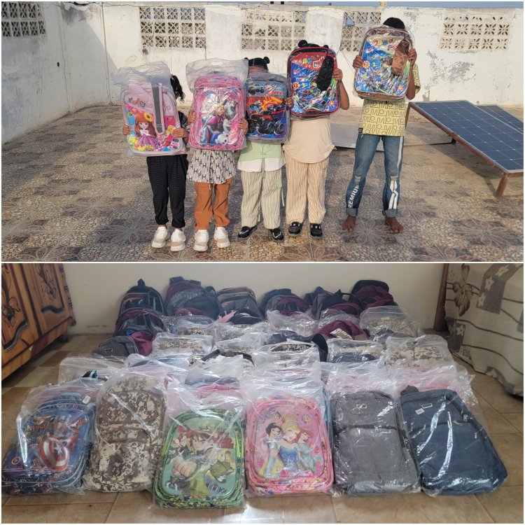 مبادرة العودة إلى المدرسة تدشن أولى أعمالها بتوزيع الحقائب المدرسية في أبين