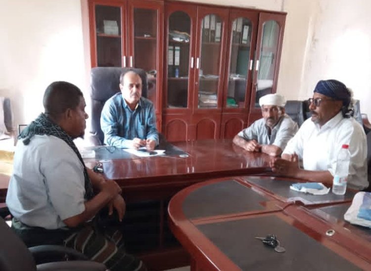 رئيس تنفيذية انتقالي زنجبار يلتقي مدير مكتب الضرائب ويناقش سبل تعزيز الإيرادات