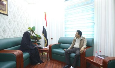 محافظ المهرة يوجه بدعم حملة نظافة واسعة للشريط الجبلي في محمية حوف