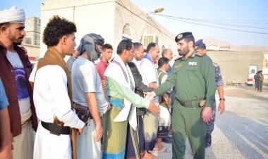 مديرية تريم تُشيِّع جثمان الشهيد رجل المرور مساعد أول/ دوار علي صالح عزيز