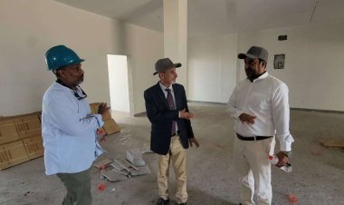 الوكيل الشبحي يطّلع على سير العمل في مشروع المستشفى الجديد الجاري تنفيذه بتمويل إماراتي في العاصمة عدن