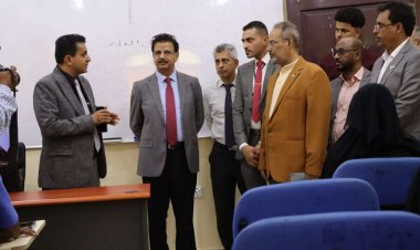 فريق التوجيه والرقابة الرئاسي يزور جامعة ومعهد سقطرى ويشيد بالدعم الإماراتي لقطاع التعليم