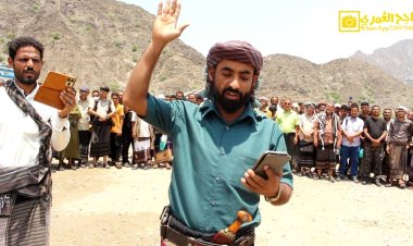 مشهد قبلي فريد في يافع يوحد العوذلي والمسافري ويخلّد المصالحة باسم مولود جديد