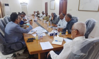 لجنة تصفية مشروع مرافق الصرف الصحي لمدينتي سيئون وتريم تعقد الاجتماع التمهيدي الذي يسبق اجتماع المقاولين