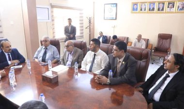 محافظ حضرموت يناقش الأوضاع العامة لجامعة حضرموت والطموحات المستقبلية