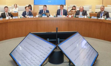 وزير الدولة محافظ عدن يؤكد أهمية تعزيز العلاقات التاريخية بين اليمن والصين