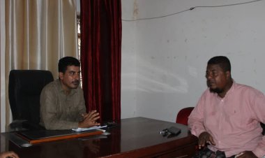 رئيس المجلس الانتقالي بزنجبار يزور مكتب الشؤون الاجتماعية للإطلاع على سير العمل