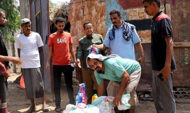 انتقالي لحج يدشن توزيع سلل غذائية للمتضررين من السيول في الوهط