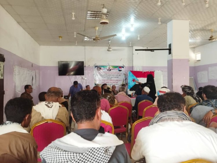 محلية انتقالي خنفر تشدد على ضبط المتلاعبين بالأسعار