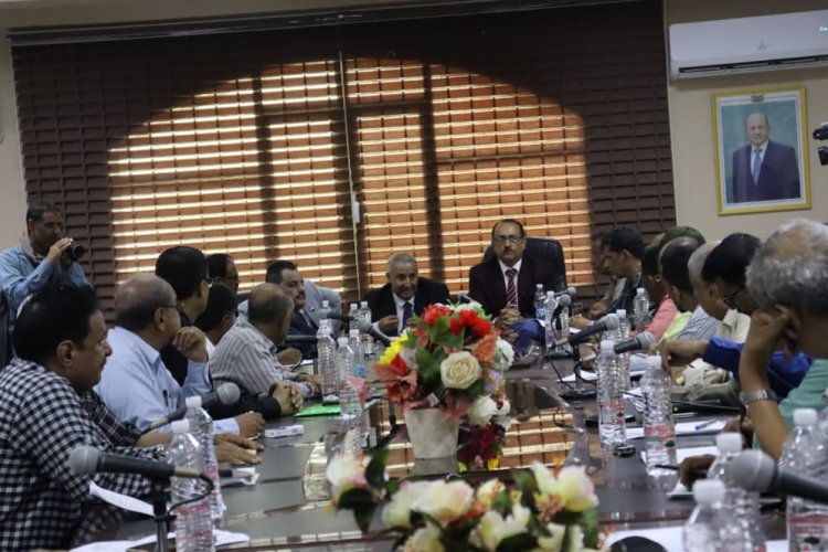 فريق التوجيه والرقابة الرئاسية يشارك في اجتماع المكتب التنفيذي في محافظة لحج