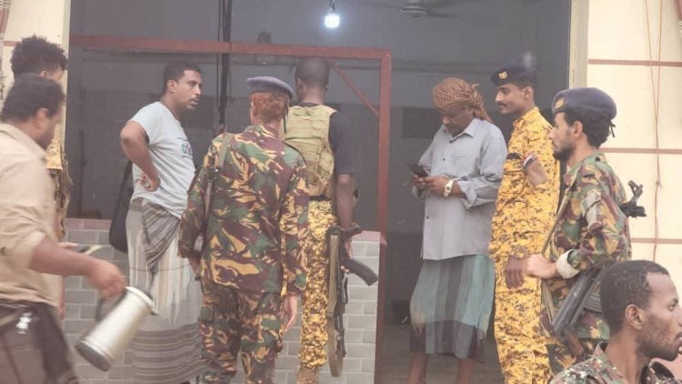 المهرة ..مدير عام الغيضة ينفذ نزولًا ميدانيًا لمراقبة تسعيرة بيع اللحوم