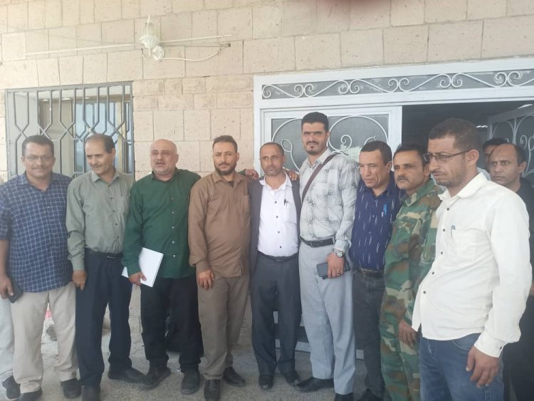 اجراء عملية الاستلام والتسليم بين مدير مستشفى الضالع المركزي ( حكولة)   السابق والجديد