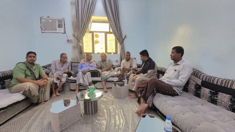 مدير عام تريم يلتقي قائد قوات خفر السواحل عقيد بحري عمر عوض الصاعي