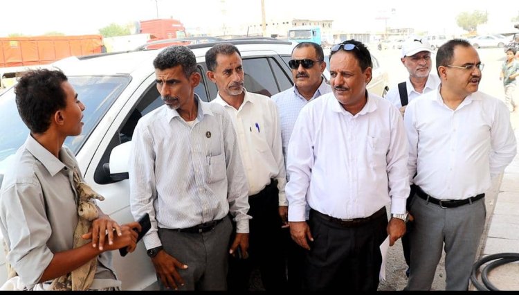 تنفيذية انتقالي لحج والسلطة المحلية ينفذان حملة مشتركة لمراقبة أسعار الوقود والسلع الغذائية