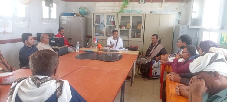 الأستاذ سمير الحيد رئيس القيادة المحلية لإنتقالي أبين يزور ثانوية العمري بيافع رصد ويشيد بإنجازاتها