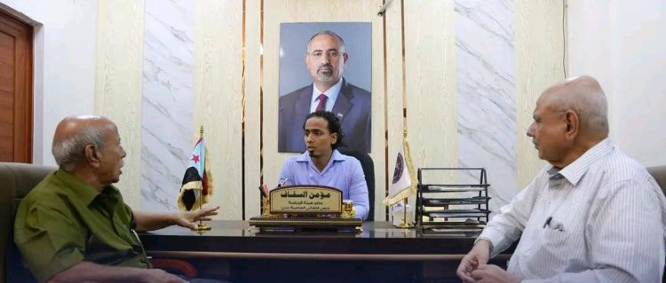 السقاف يبحث مع فريق التوجيه والرقابة الرئاسي سبل تعزيز الأداء المؤسسي