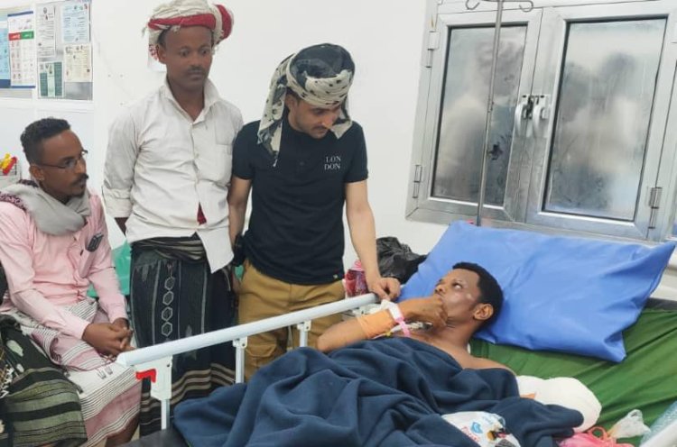 رئيس المجلس الشبابي ونادي شباب المسيمير يزور الجريح رضوان حمودة الحوشبي ويطمئن على القائد حمزة ناظم