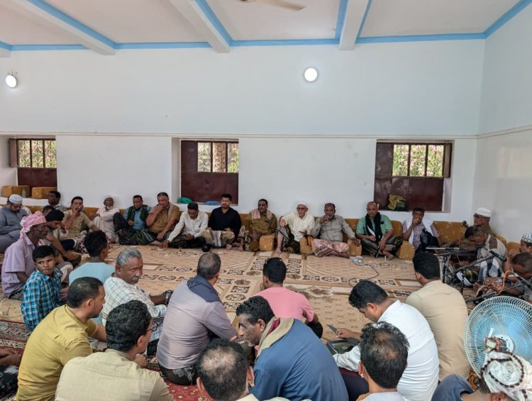 بحضور مدير عام تريم ... وحدة النظافة والتحسين بالمديرية تنظم رحلة ترفيهية لمنتسبيها