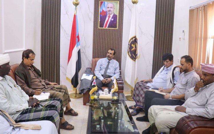 فريق التوجيه والرقابة الرئاسي يطّلع على نشاط إدارة التعليم بتنفيذية انتقالي المهرة