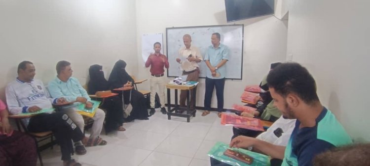 مدير رياضة لحج يدشن الدورة التدريبية للتوعية الرياضية لرؤساء الاتحادات