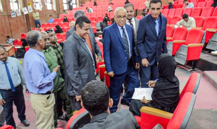 اختتام امتحانات المفاضلة بكلية الحقوق بجامعة عدن استعدادًا للعام الجامعي الجديد