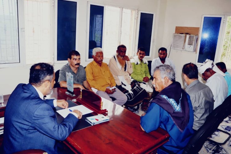 رئيس انتقالي أبين يلتقي تكتل الأحزاب السياسية بالمحافظة