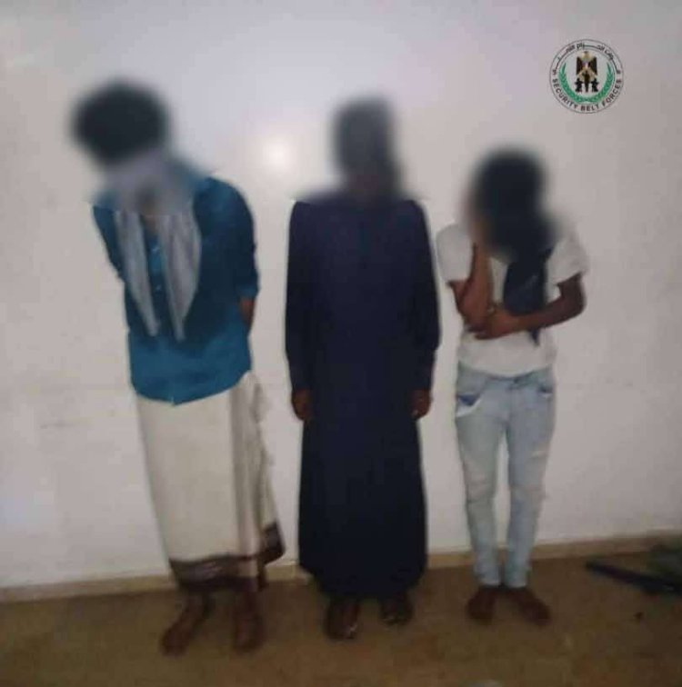 الحزام الأمني بالعاصمة عدن يضبط 3 متهمين وبحوزتهم كمية من المخدرات