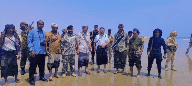 انتقالي أحور والسلطة المحلية يستقبلان رئيس انتقالي أبين والوفد المرافق له للوقوف على قضية السفينة الهندية