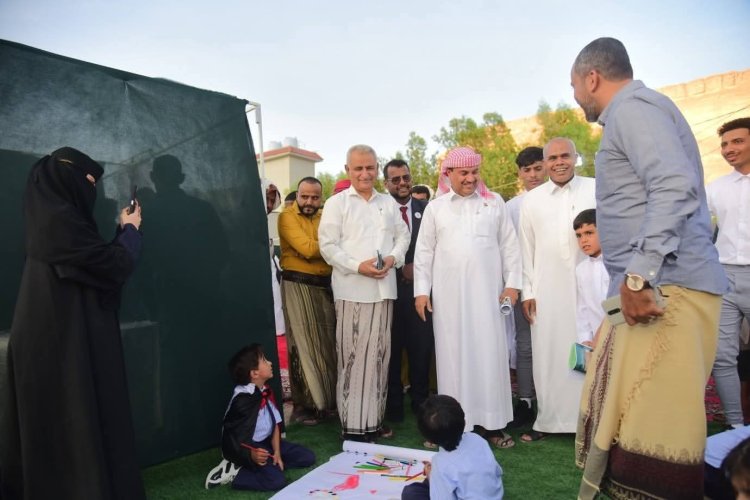 كلية المجتمع _ سيئون تشارك بـ 6 أركان علمية وابتكار في مهرجان الشارع بوادي حضرموت