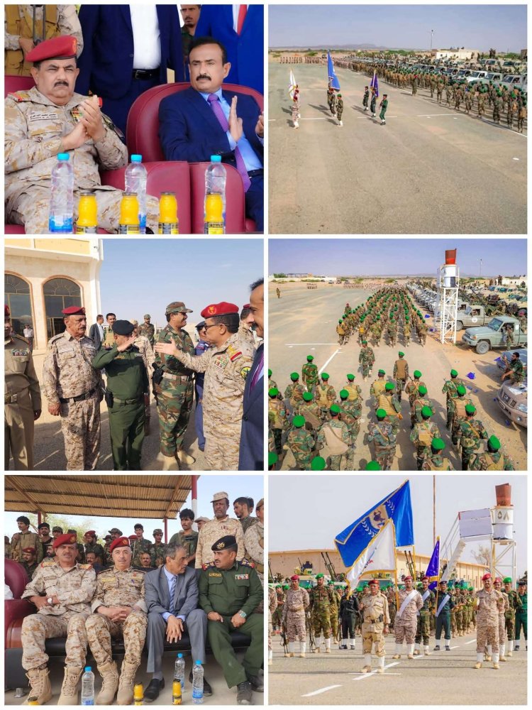 وزير الدفاع ومحافظ شبوة يتفقدان جاهزية قواتنا المسلحة ويشيدان بالانضباط وروح التضحية