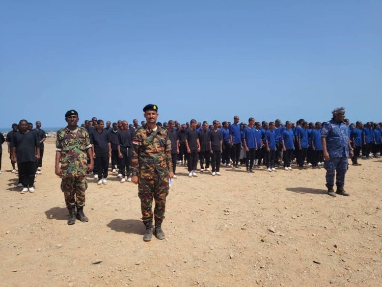 بحضور الخضر السعيدي وفضل باعش تدشين المرحلة الأولى من تأهيل وتدريب قوات الأمن العام والقوات الخاصة بسقطرى