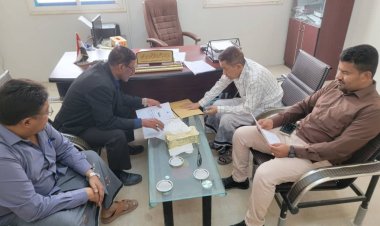 مشاريع الطرق والبنية التحتية بتريم محور لقاء مدير عام المديرية بمدير مكتب الأشغال بالوادي والصحراء