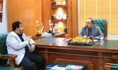 محافظ حضرموت يبحث خطة اتصالات الساحل لتعزيز الأبراج وتطوير خدمات الاتصالات والإنترنت