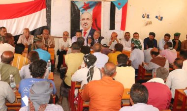 فريق التوجيه والرقابة الرئاسي يعقد لقاءً مشتركاً بالهيئة التنفيذية والسلطة المحلية في مديرية حالمين