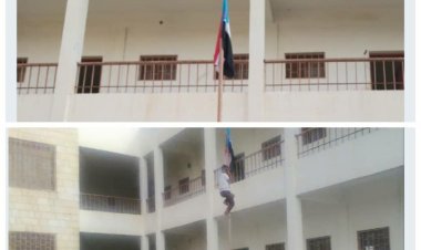 انتقالي المحفد يواصل حملة رفع العلم الجنوبي في مدارس المديرية